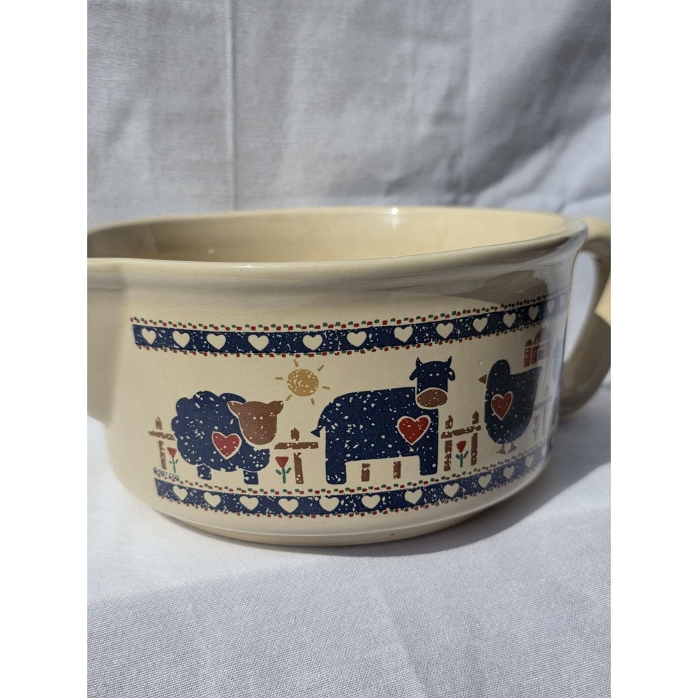 Vintage 1987 CGD Pottery Folk Art Farm Animals Batter Mixing Bowl Spout